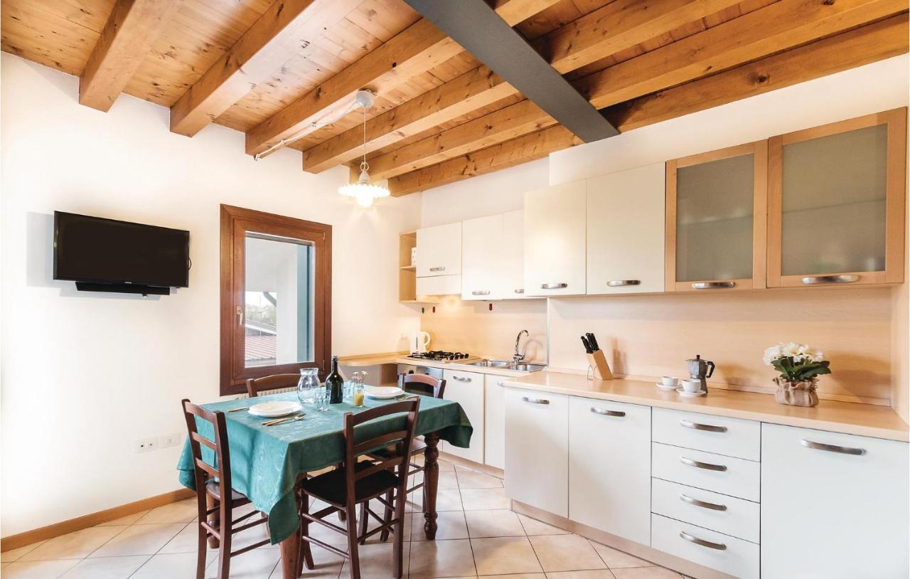 Gorgeous Apartment In Sacile -Pd- With Kitchen Exterior photo